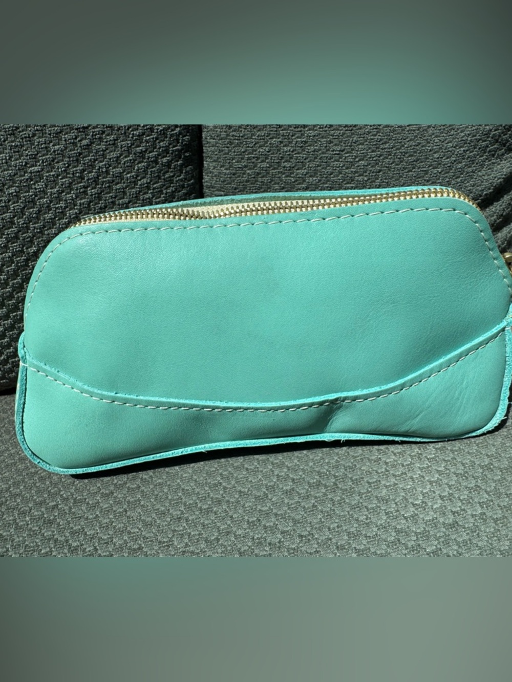 Portland Leather Mint Green Leather Zip Cosmetic Pouch - Picture 2 of 5